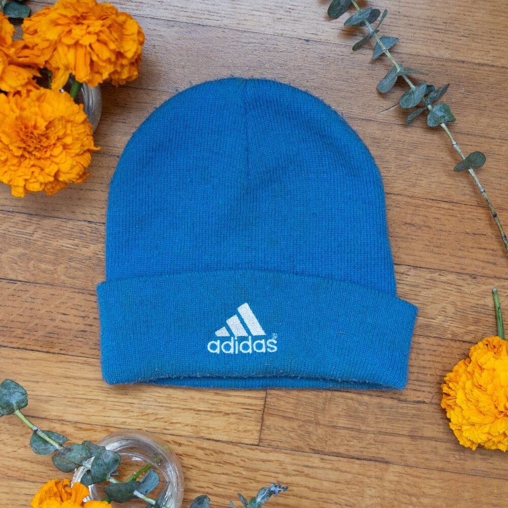 Adidas 90s beanie in baby blue - vintage y2k normcore - One Size